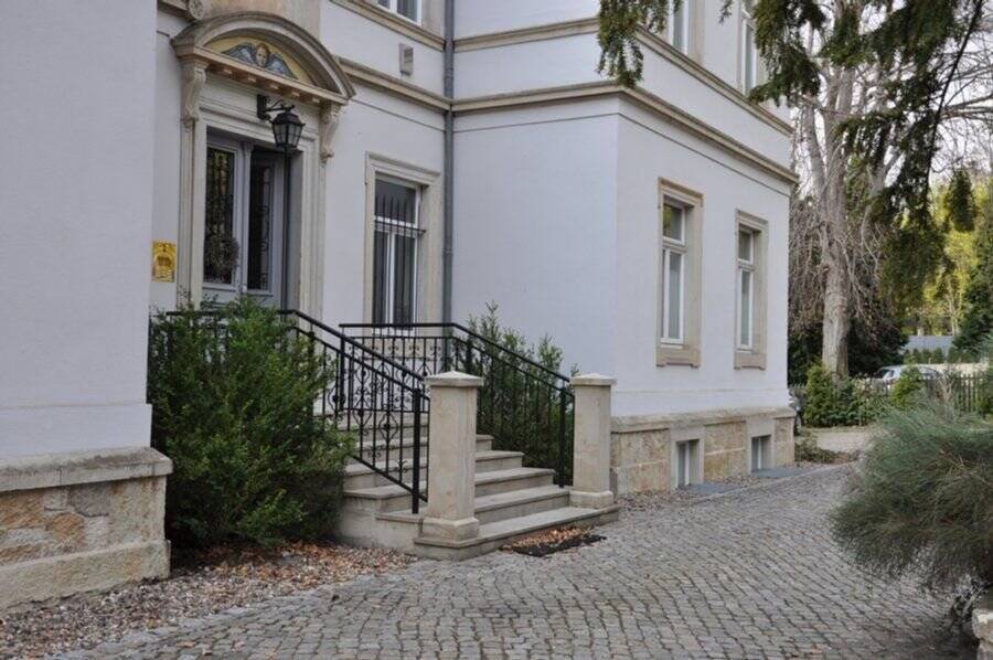 Property thumbnail 7