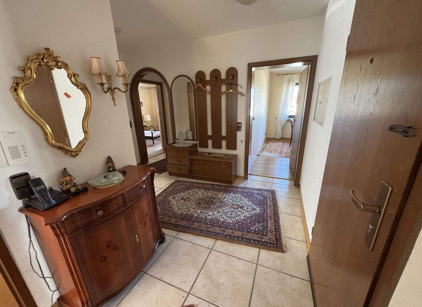 Immobilie in Bendorf - Charmante 4-ZKB Eigentumswohnung mit Balkon und Garage in ruhiger Wohnlage von Bendorf - Bild 1