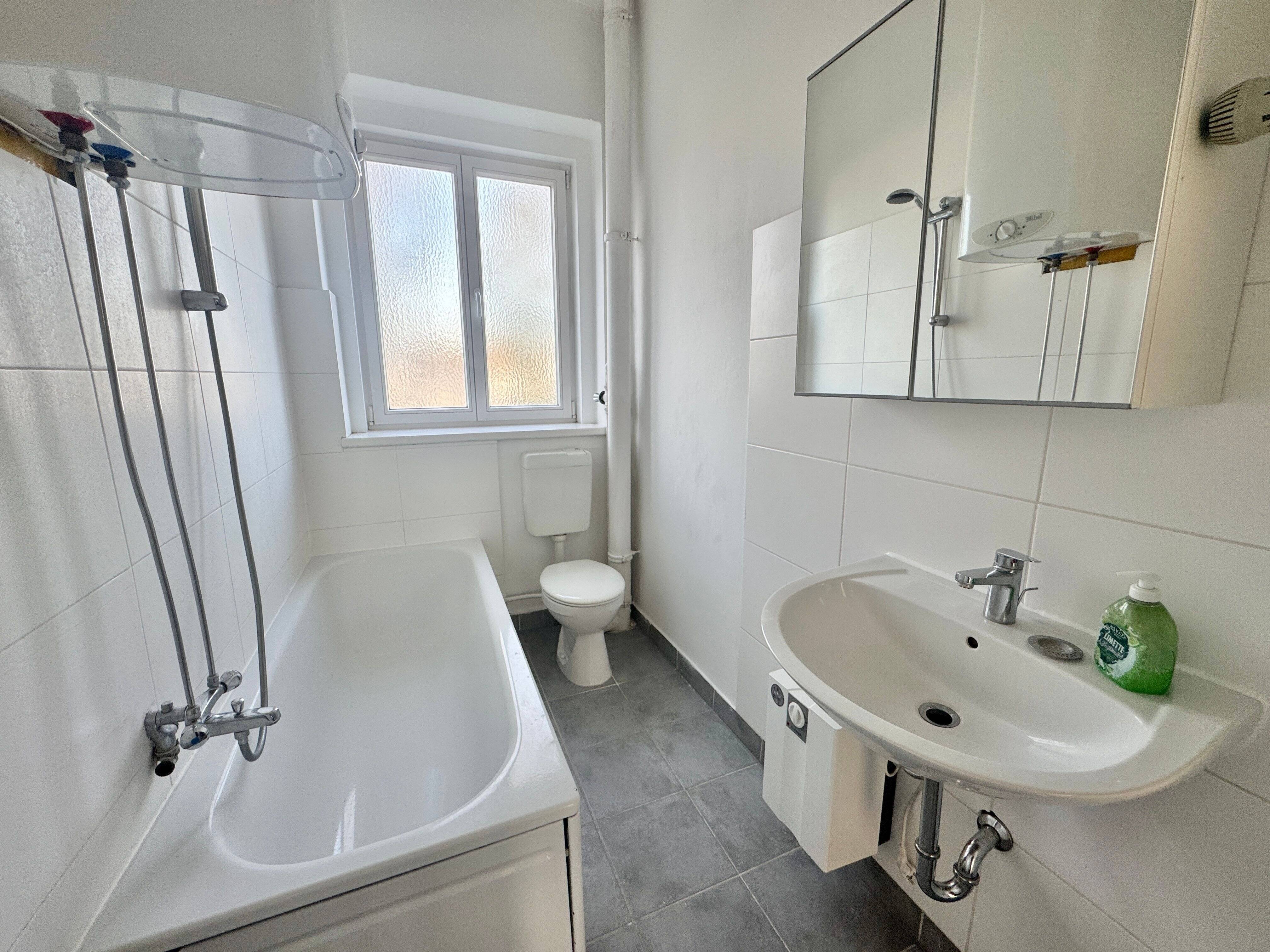 Property thumbnail 6