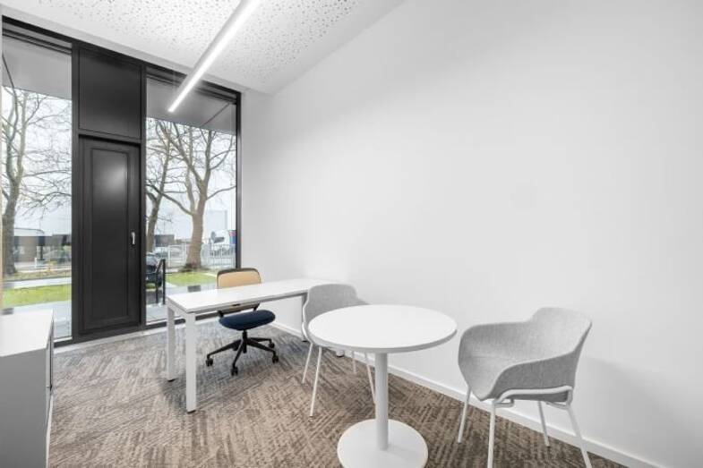 Bürofläche zur Miete 1.039 € 50 m² Bürofläche teilbar von 10 m² bis 50 m² Theodorstraße 105 Rath Düsseldorf 40472