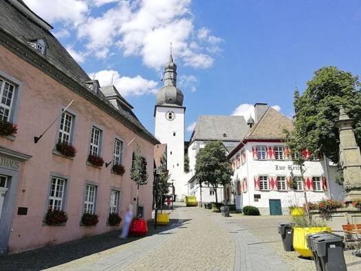 Laden zum Kauf 747.000 € 711 m² Verkaufsfläche Arnsberg Arnsberg 59821