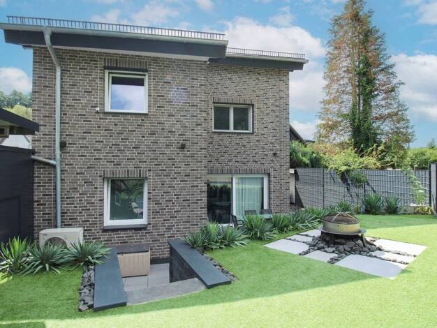 Einfamilienhaus zum Kauf 695.000 € 5 Zimmer 172,2 m² 300,2 m² Grundstück Allner Hennef 53773