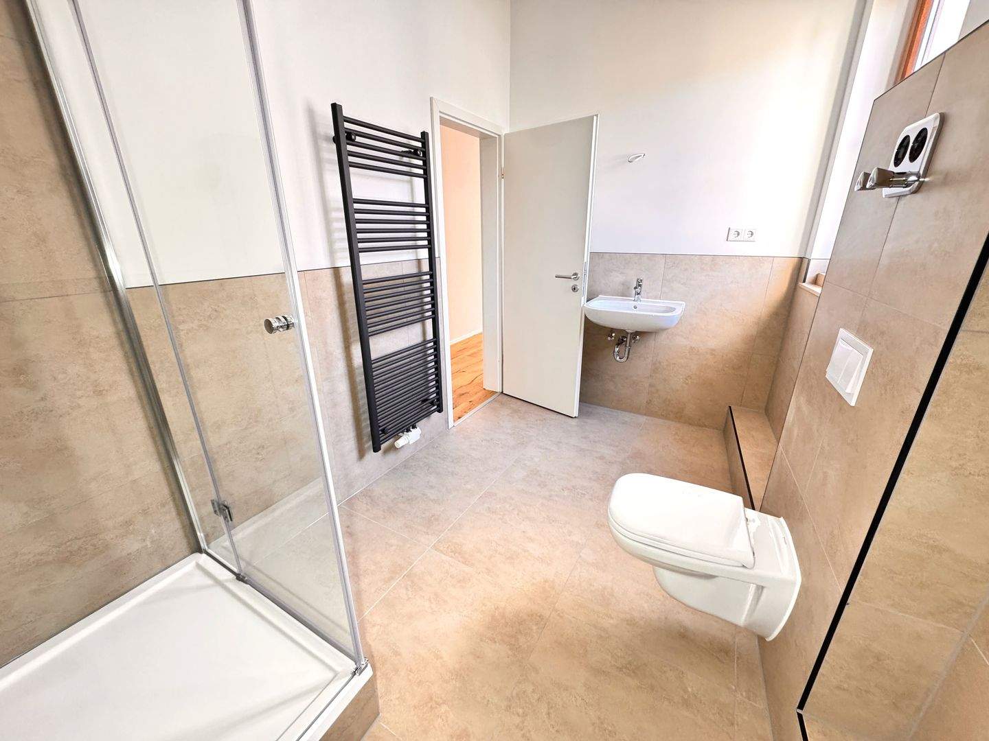 Immobilie in Heßdorf - Provisionsfrei - Renovierte 3 Zimmer Wohnung mit Stellplatz in Heßdorf - Bild 3