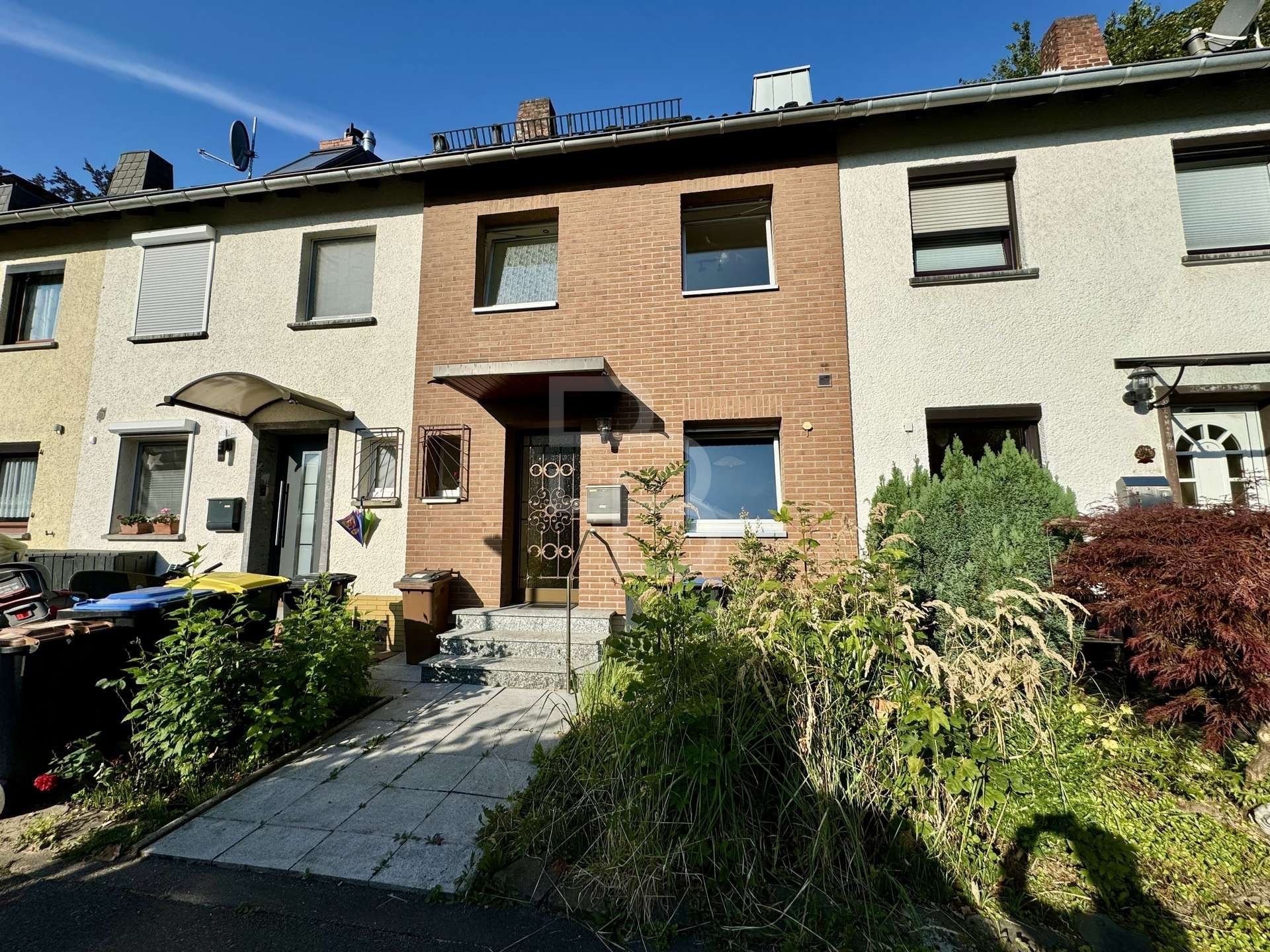 Reihenmittelhaus zum Kauf 499.000 € 5 Zimmer 111,8 m²<br/>Wohnfläche 166 m²<br/>Grundstück 01.03.2025<br/>Verfügbarkeit Holweide Köln 51067