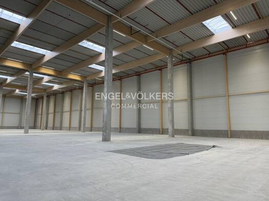 Halle/Industriefläche zur Miete provisionsfrei 16.497 m² Lagerfläche teilbar ab 17.332 m² Velten 16727