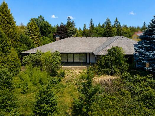 Villa zum Kauf 6,5 Zimmer 213,2 m² 8.780 m² Grundstück Dobel 75335