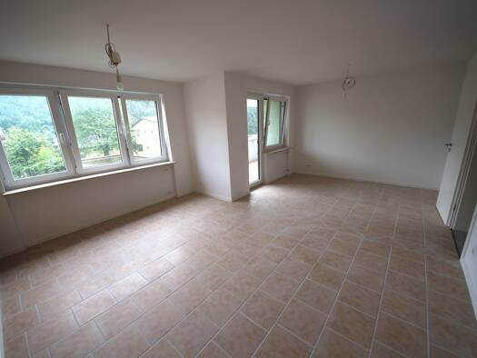 Wohnung zur Miete 840 € 3,5 Zimmer 84 m² 1. Geschoss Neckarzimmern 74865