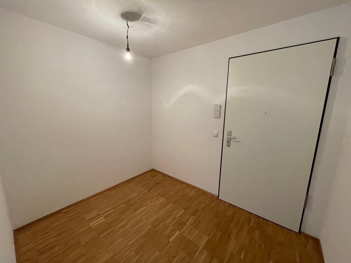 Wohnung zur Miete 899 € 2 Zimmer 56,4 m²<br/>Wohnfläche 2.<br/>Geschoss 01.04.2025<br/>Verfügbarkeit Obere Waiblinger Str. 152 Espan Stuttgart 70374