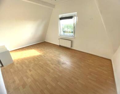 Wohnung zur Miete 680 € 3 Zimmer 68 m² Dachgeschoss, 3. Geschoss Lerchenfeldstraße 6 Lehmheide Krefeld 47805
