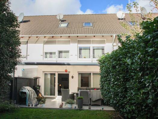 Reihenmittelhaus zum Kauf 618.000 € 5 Zimmer 145 m² 232 m² Grundstück Holthausen Düsseldorf 40589