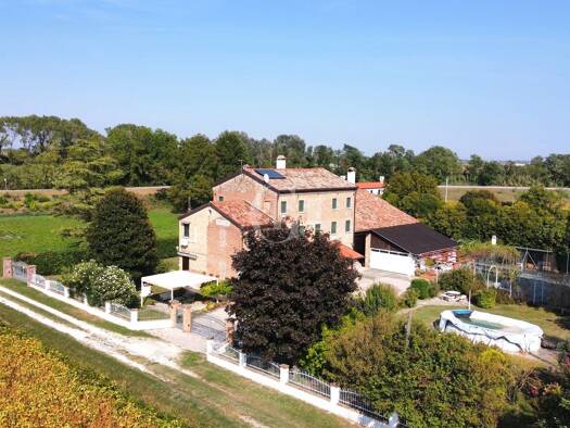 Villa zum Kauf 550.000 € 7 Zimmer 224 m² 4.000 m² Grundstück Via Massaua 17 Jesolo 30016