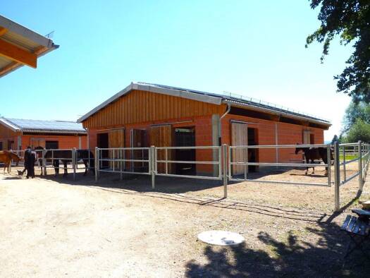 Reiterhof zum Kauf 2.000.000 € 73.796 m² Grundstück Wollmatingen Konstanz 78467