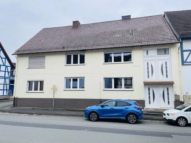 Mehrfamilienhaus zum Kauf 135.000 € 10 Zimmer 290 m² 748 m² Grundstück Zwergen Liebenau 34396