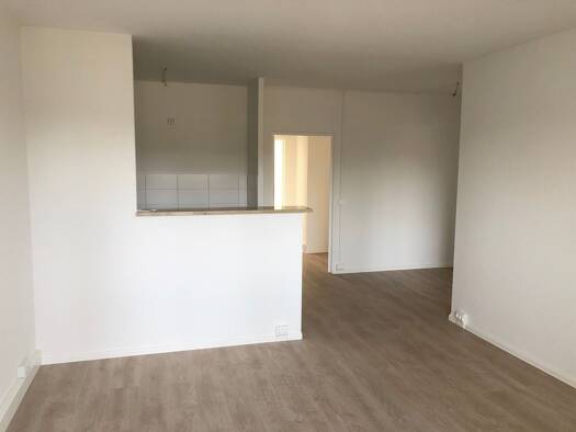 Wohnung zur Miete 400 € 4 Zimmer 67,9 m² 1. Geschoss frei ab 31.05.2026 Am Stadtpark 20 Helbersdorf Chemnitz 09120