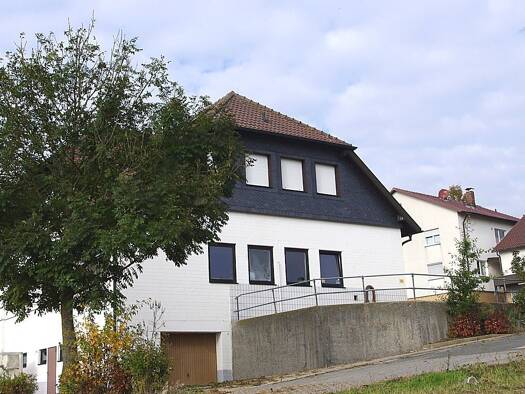 Wohnung zur Miete 780 € 5 Zimmer 230 m² 2. Geschoss frei ab 01.12.2026 Untersiemau Untersiemau 96253