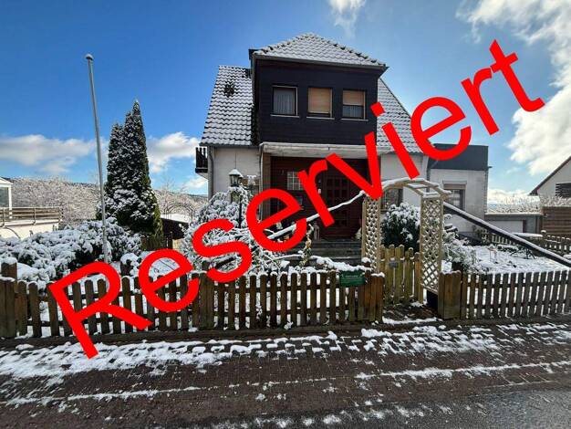 Mehrfamilienhaus zum Kauf 49.000 € 9 Zimmer 128 m² 710 m² Grundstück Waldwinkel 3 Neuhaus Holzminden Neuhaus 37603