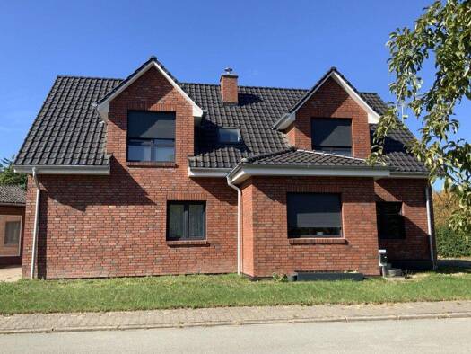 Einfamilienhaus zum Kauf 749.000 € 255 m² 1.318 m² Grundstück Garlstorf 21376