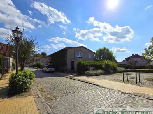 Einfamilienhaus zum Kauf 89.000 € 10 Zimmer 200 m² 800 m² Grundstück Dargun 17159