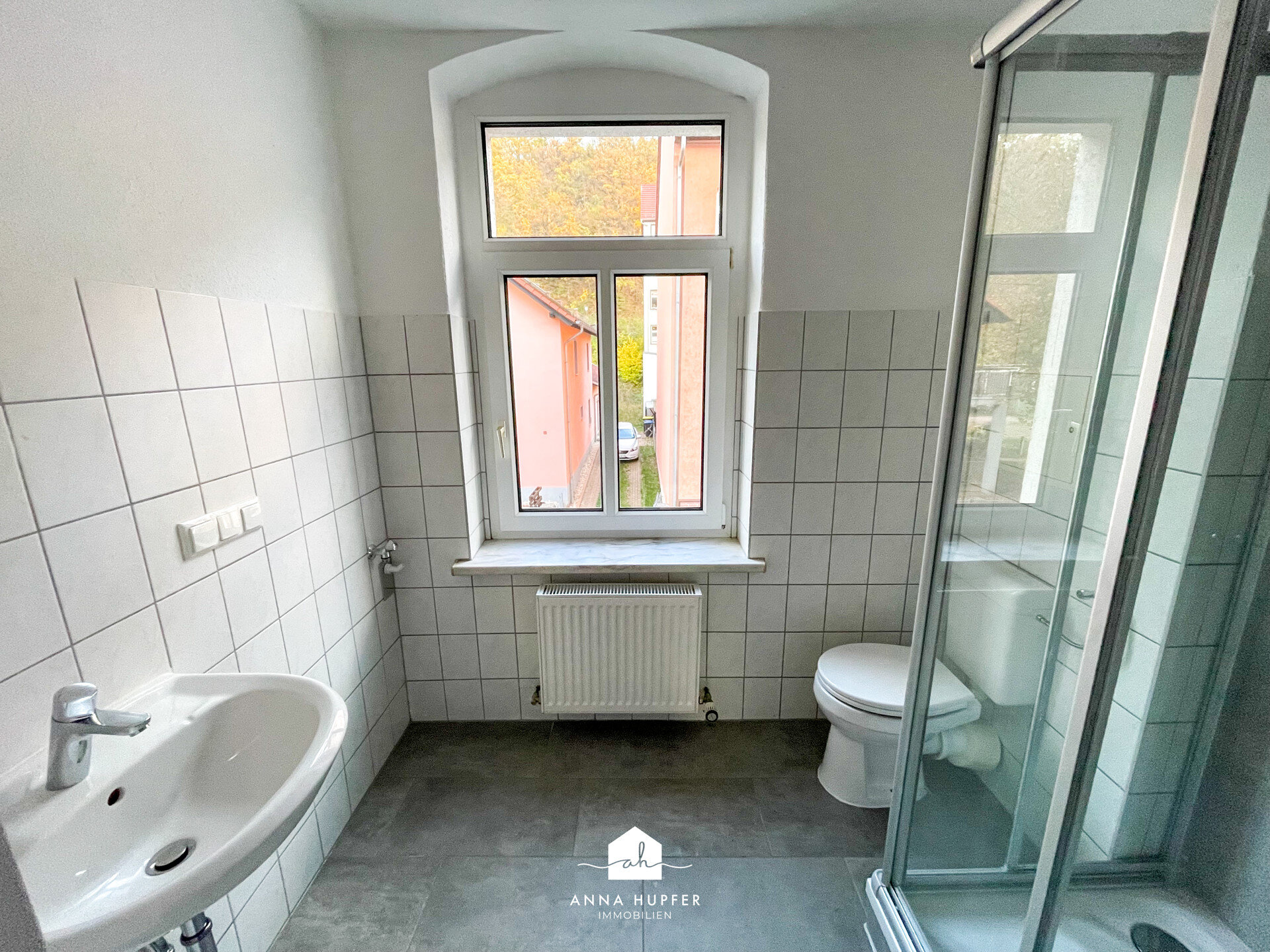 Wohnung zur Miete 250 € 2 Zimmer 39 m²<br/>Wohnfläche 1.<br/>Geschoss ab sofort<br/>Verfügbarkeit Turmstraße 64 Weida Weida 07570