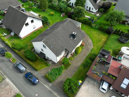 Einfamilienhaus zum Kauf 380.000 € 8 Zimmer 180 m² 842 m² Grundstück frei ab 01.04.2027 Guxhagen Guxhagen 34302