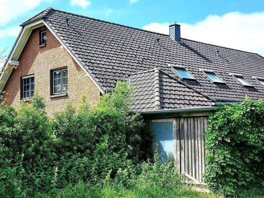 Einfamilienhaus zum Kauf 329.000 € 5 Zimmer 221 m² 1.210 m² Grundstück frei ab sofort Grauen Neuenkirchen 29643