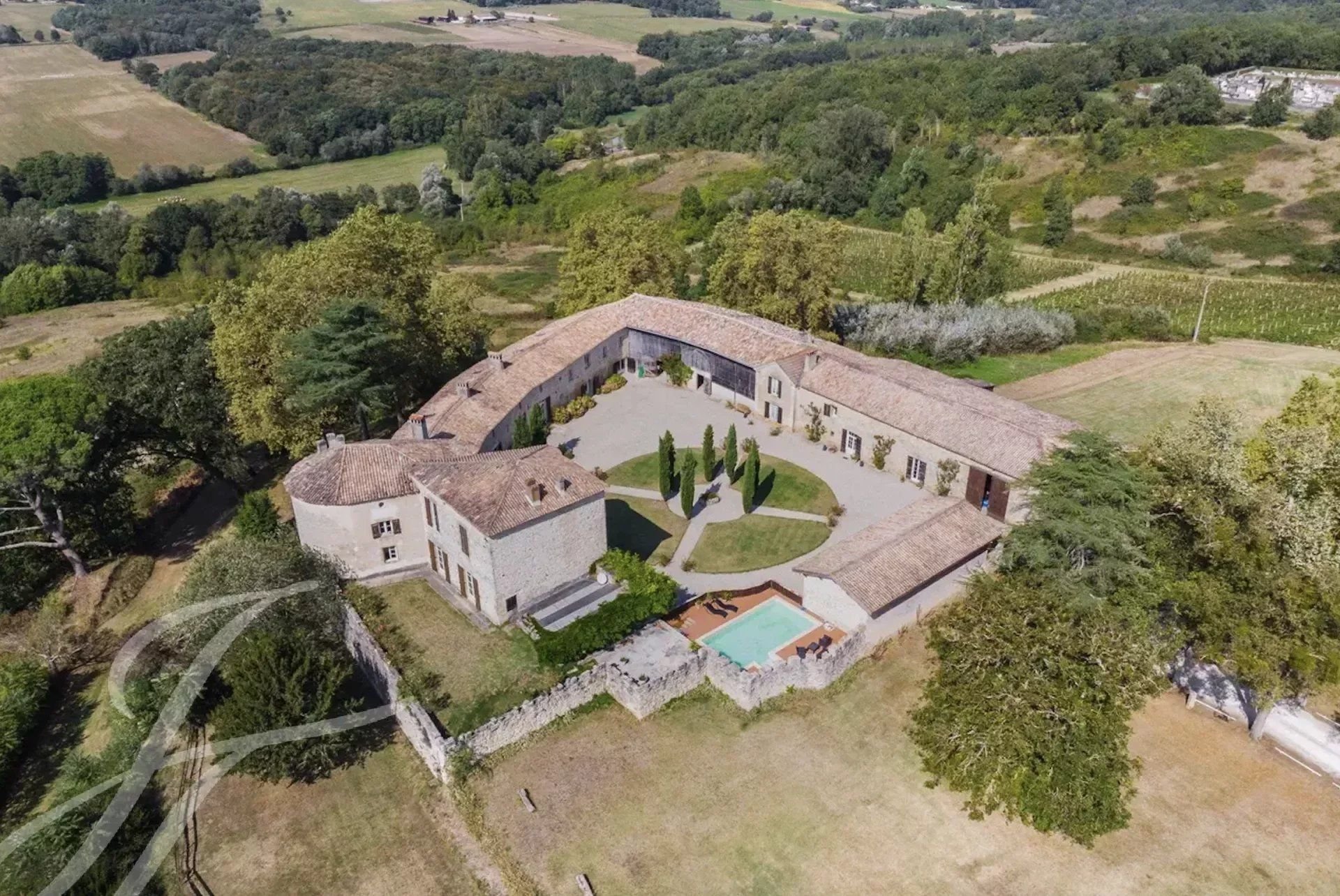 Schloss zum Kauf 2.900.000 € 15 Zimmer 1.000 m²<br/>Wohnfläche 330.000 m²<br/>Grundstück Bazas 33124