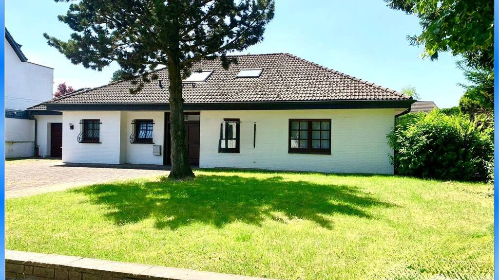 Einfamilienhaus zum Kauf 628.500 € 8,5 Zimmer 236 m² 836 m² Grundstück Korschenbroich 41352