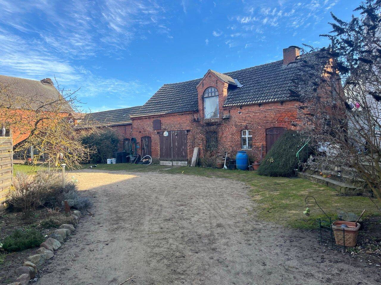 Immobilie in Tangerhütte - Vierseitenhof / Mehrgenerationenhof in Schleuß - Bild 1