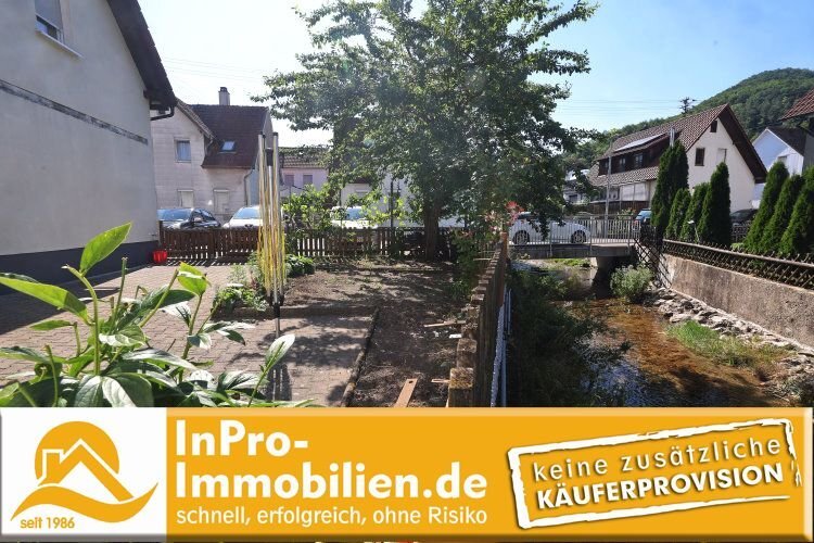 Einfamilienhaus zum Kauf provisionsfrei 409.000 € 7 Zimmer 127 m²<br/>Wohnfläche 175 m²<br/>Grundstück Bad Urach Bad Urach 72574