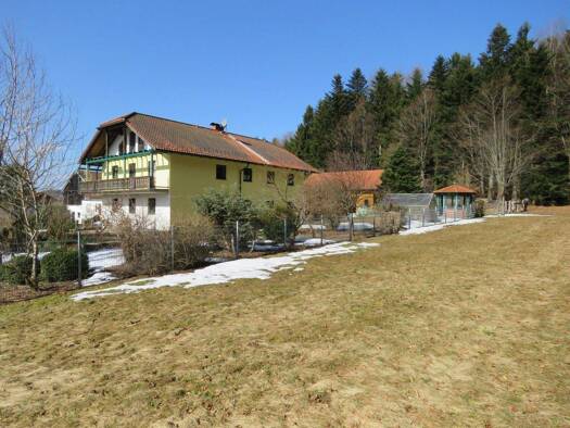 Einfamilienhaus zum Kauf 780.000 € 1 Zimmer 187 m² 9.207 m² Grundstück Handschuh Schöfweg 94572