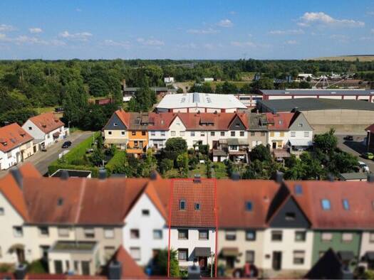 Reihenmittelhaus zum Kauf 145.000 € 4 Zimmer 176 m² 208 m² Grundstück Alte Neustadt Alte Neustadt 39106
