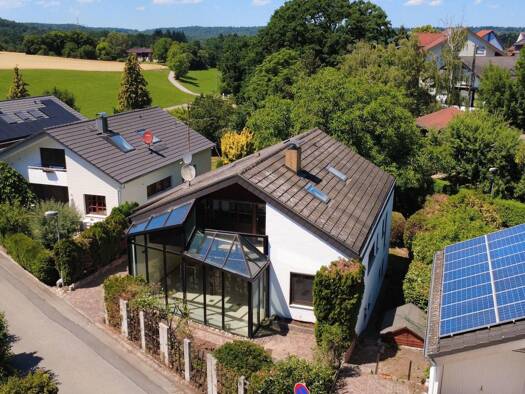Haus zum Kauf 597.000 € 7 Zimmer 216 m² 540 m² Grundstück frei ab sofort Neuweiler Weil im Schönbuch 71093
