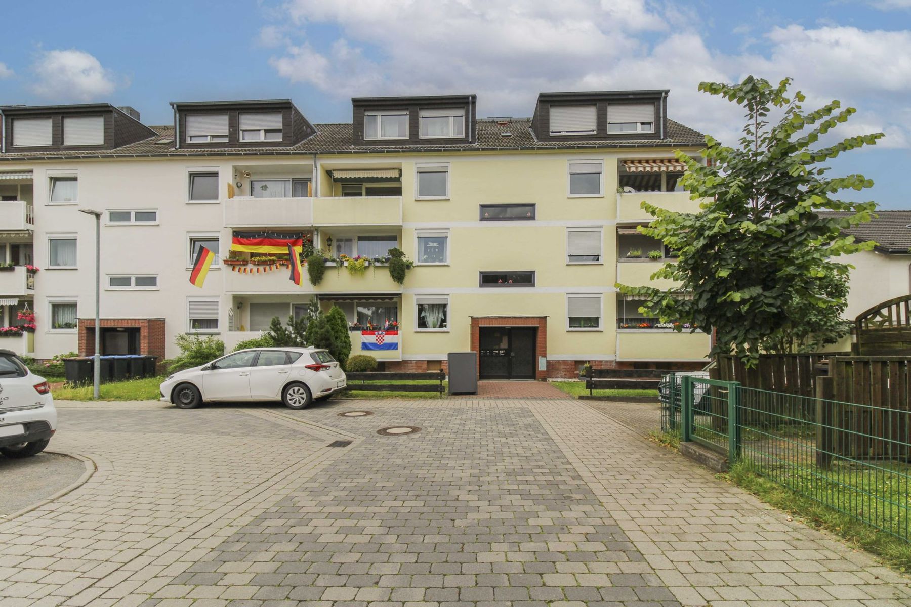 Wohnung zum Kauf 249.000 € 4 Zimmer 120 m²<br/>Wohnfläche 2.<br/>Geschoss Neukirchen Neukirchen-Vluyn 47506