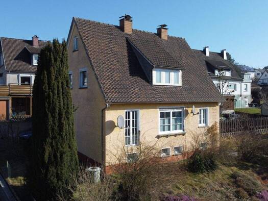 Einfamilienhaus zum Kauf 239.000 € 6 Zimmer 140 m² 553 m² Grundstück Bad Laasphe 57334