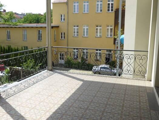 Wohnung zur Miete 695 € 3 Zimmer 94,6 m² Geschoss 1/4 frei ab 01.10.2026 Elisabethstraße 30 Innenstadt Görlitz 02826