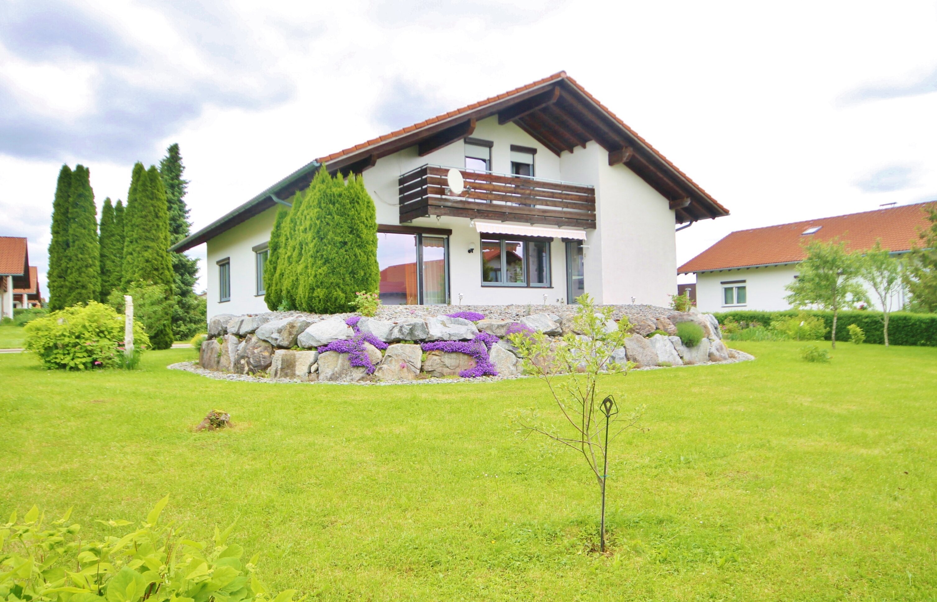 Einfamilienhaus zum Kauf 428.000 € 5,5 Zimmer 171 m²<br/>Wohnfläche 1.015 m²<br/>Grundstück ab sofort<br/>Verfügbarkeit Bubsheim 78585