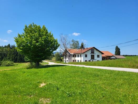 Bauernhaus zum Kauf 1.100.000 € 8 Zimmer 290 m² 67.930 m² Grundstück Holz Bernbeuren 86975