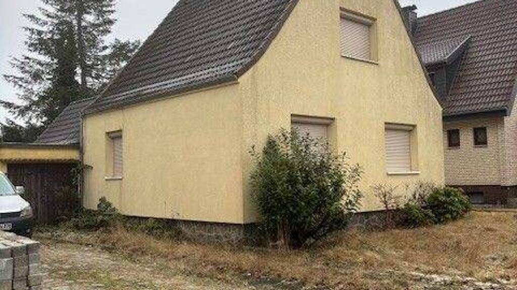 Einfamilienhaus zum Kauf 145.000 € 693 m² Grundstück Rintelenstr. 18 Gartenstadt Neumünster 24537