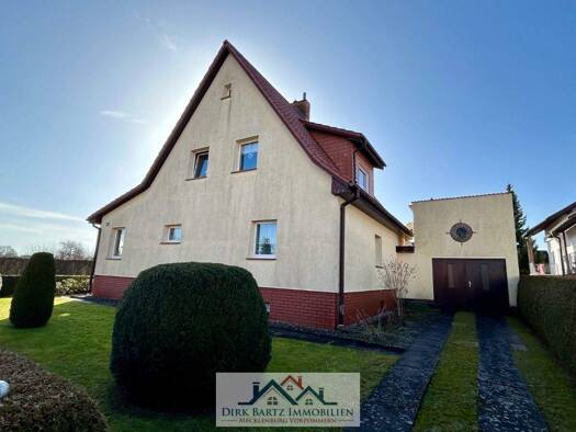 Einfamilienhaus zum Kauf 165.000 € 6 Zimmer 121 m² 656 m² Grundstück Demmin 17109