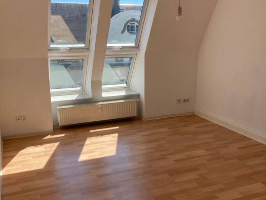 Wohnung zur Miete 360 € 3 Zimmer 60,4 m² 5. Geschoss Zschochernstraße 27 Innenstadt Gera 07545