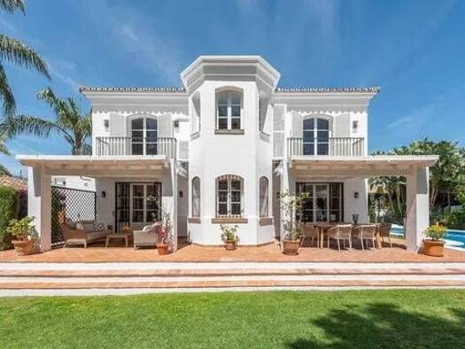 Chalet zur Miete 9.000 € 3 Zimmer 251 m² Calle 24 Marbella 29670