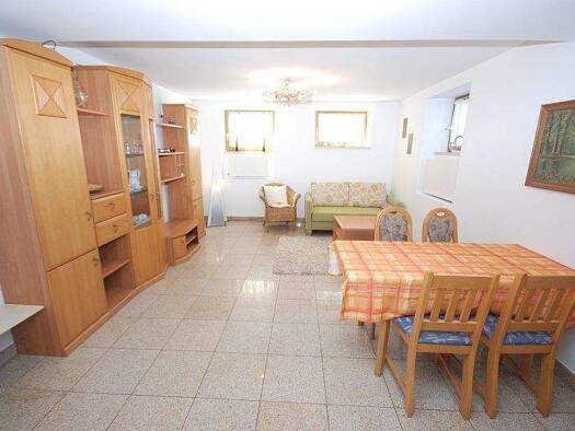 WG-Zimmer zur Miete auf Zeit 1.100 € 90 m² UG frei ab 01.03.2027 Anton-Winkler-Straße 5 Bad Reichenhall Bad Reichenhall 83435