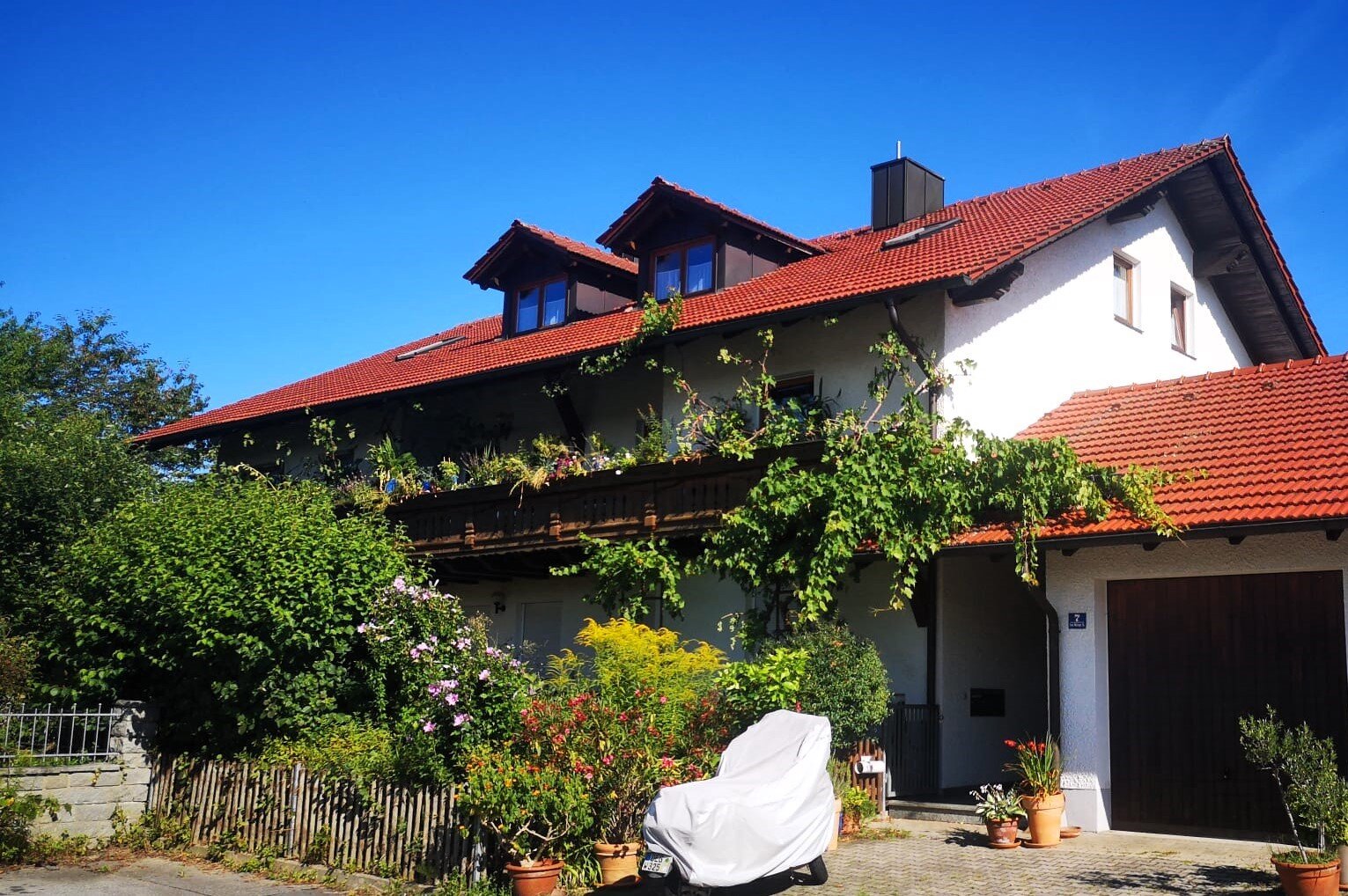 Mehrfamilienhaus zum Kauf provisionsfrei als Kapitalanlage geeignet 779.000 € 16 Zimmer 390 m²<br/>Wohnfläche 1.046 m²<br/>Grundstück Schwarzach Hengersberg 94491