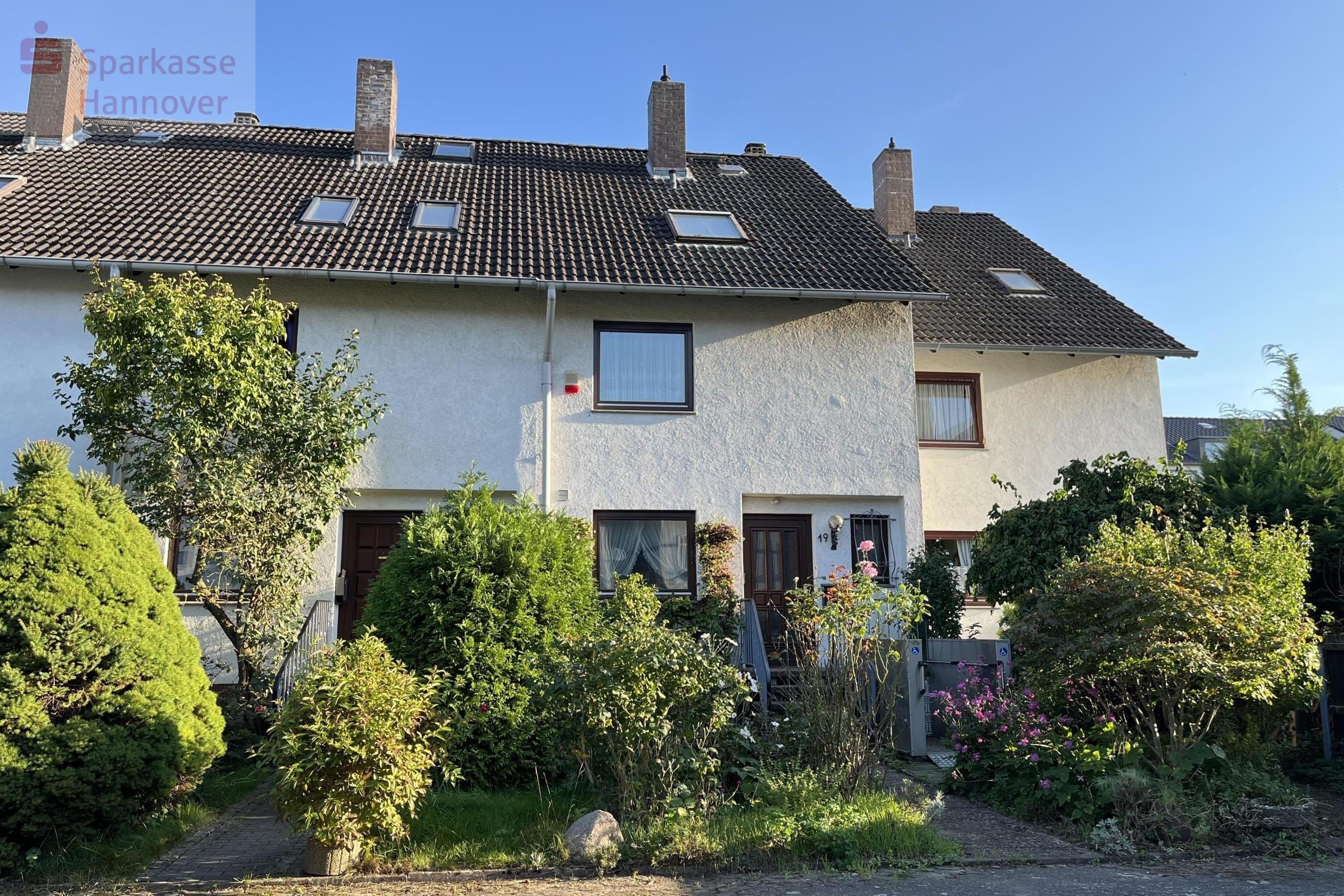 Reihenmittelhaus zum Kauf 378.000 € 5 Zimmer 137 m²<br/>Wohnfläche 215 m²<br/>Grundstück ab sofort<br/>Verfügbarkeit Bornum Hannover 30453