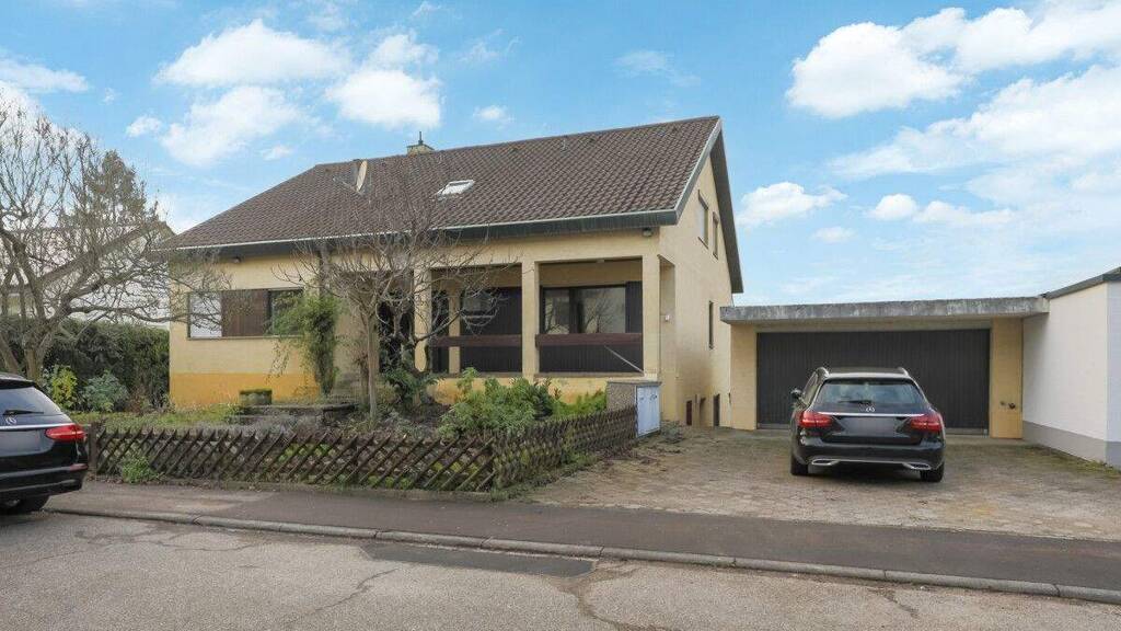 Mehrfamilienhaus zum Kauf 595.000 € 9 Zimmer 282 m² 944 m² Grundstück Steinbach Baden-Baden / Steinbach 76534
