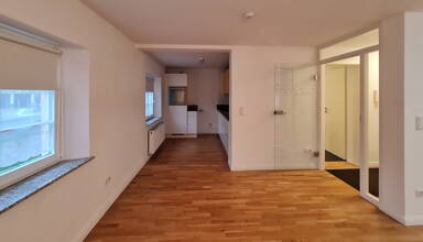 Wohnung zur Miete 700 € 2 Zimmer 50 m² EG Traunstein Traunstein 83278