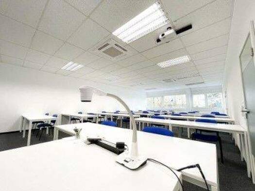 Bürofläche zur Miete provisionsfrei 390 € 168 m² Bürofläche Hofer Straße Sallern-Gallingkofen Regensburg 93057