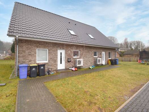 Doppelhaushälfte zum Kauf 399.000 € 5,5 Zimmer 110 m² 1.425 m² Grundstück Kleinkummerfeld Groß Kummerfeld 24626