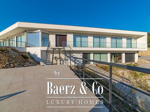 Haus zum Kauf 1.150.000 € 406 m² 1.600 m² Grundstück Arouca e Burgo