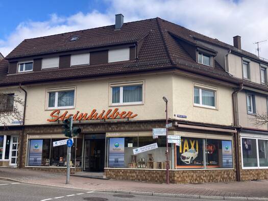 Reihenmittelhaus zum Kauf als Kapitalanlage geeignet 429.000 € 7 Zimmer 235 m² 493 m² Grundstück Rottweiler Str. 1 Sulgen Schramberg 78713